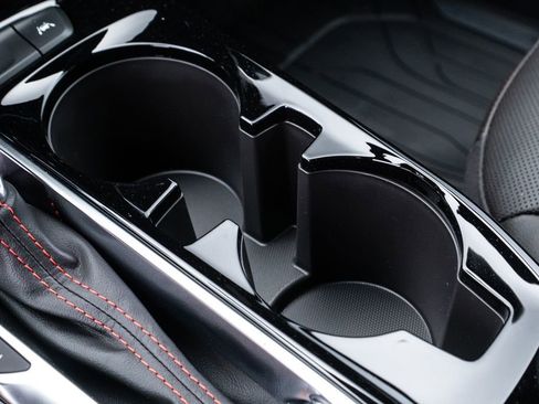 New 2025 Chevrolet Trax RS w/ Sunroof Package image 26