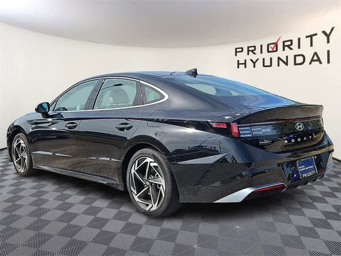 Certified 2024 Hyundai Sonata SEL w/ Convenience Package image 6