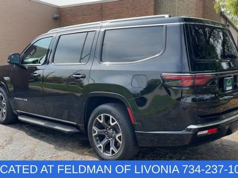 Used 2023 Jeep Wagoneer Series III w/ Preferred Equipment Group image 6