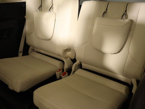 Used 2023 Lexus GX 460 Premium image 12