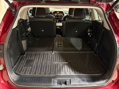 Used 2020 Toyota Highlander Platinum image 7