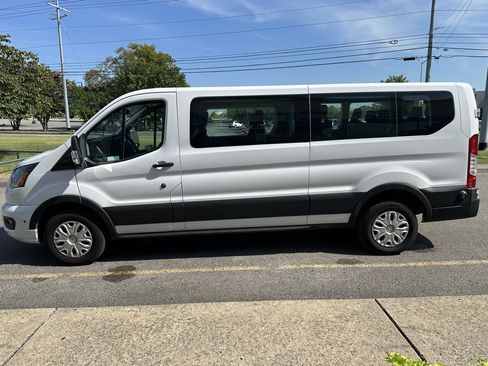 Used 2024 Ford Transit 350 XLT RWD image 6