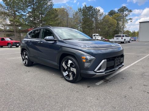 Used 2024 Hyundai Kona Limited FWD image 4