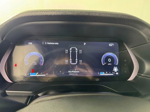 Used 2023 Jeep Grand Cherokee L Laredo image 14