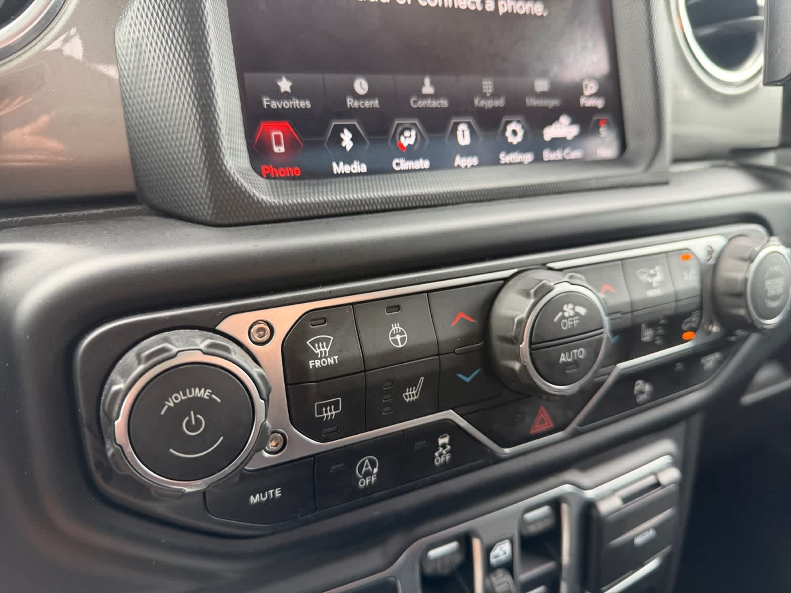 Used 2020 Jeep Gladiator Overland AWD/4WD image 26
