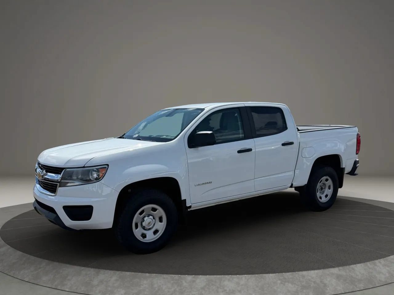 Used 2019 Chevrolet Colorado W/T w/ WT Convenience Package RWD image 2