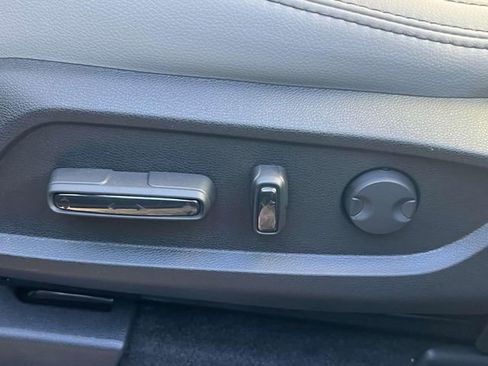 New 2025 Honda Pilot EX-L image 17