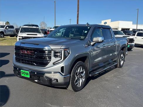 Used 2023 GMC Sierra 1500 SLT image 1