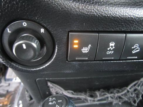 Used 2014 Jeep Wrangler Unlimited Sahara w/ Dual Top Group image 20