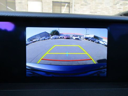 Used 2016 Lexus IS 200t RWD image 18