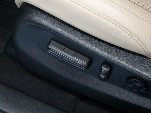 Certified 2018 Honda CR-V Touring image 19