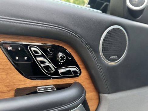 Used 2022 Land Rover Range Rover Autobiography image 10