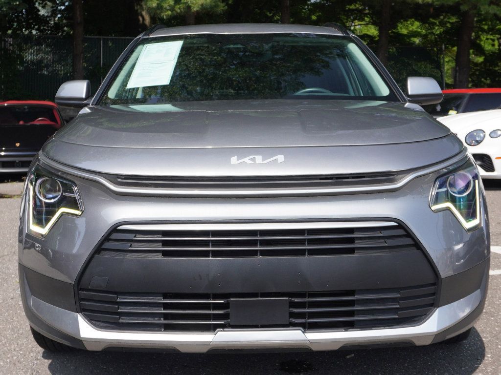 Used 2023 Kia Niro EX FWD image 11