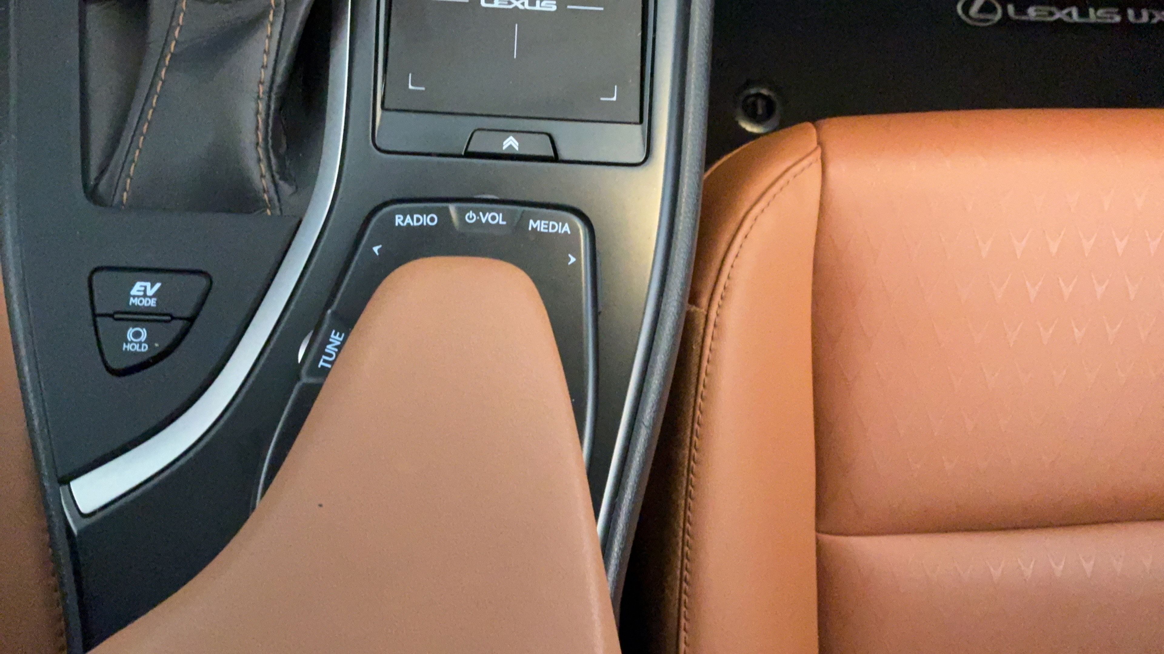 Used 2022 Lexus UX 250h w/ Accessory Package (Z2) AWD/4WD image 19