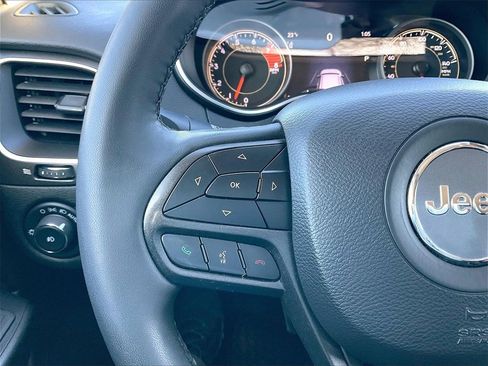 Used 2022 Jeep Cherokee Trailhawk w/ Premium Leather Package image 21