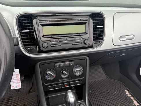 Used 2015 Volkswagen Beetle 1.8T image 21