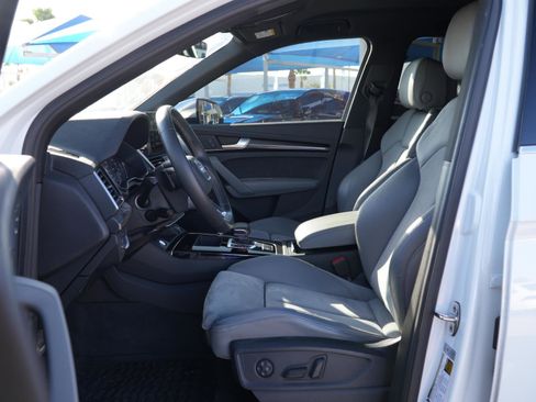 Used 2022 Audi SQ5 Premium w/ Convenience Package image 14