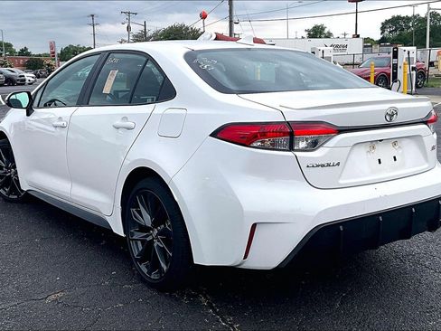 Used 2025 Toyota Corolla SE FWD image 6