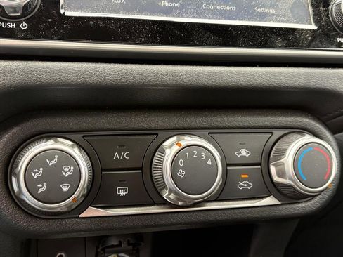 Used 2024 Nissan Versa S w/ S Plus Package image 13