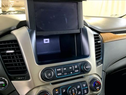 Used 2020 GMC Yukon XL Denali w/ Denali Premium Package AWD/4WD image 35