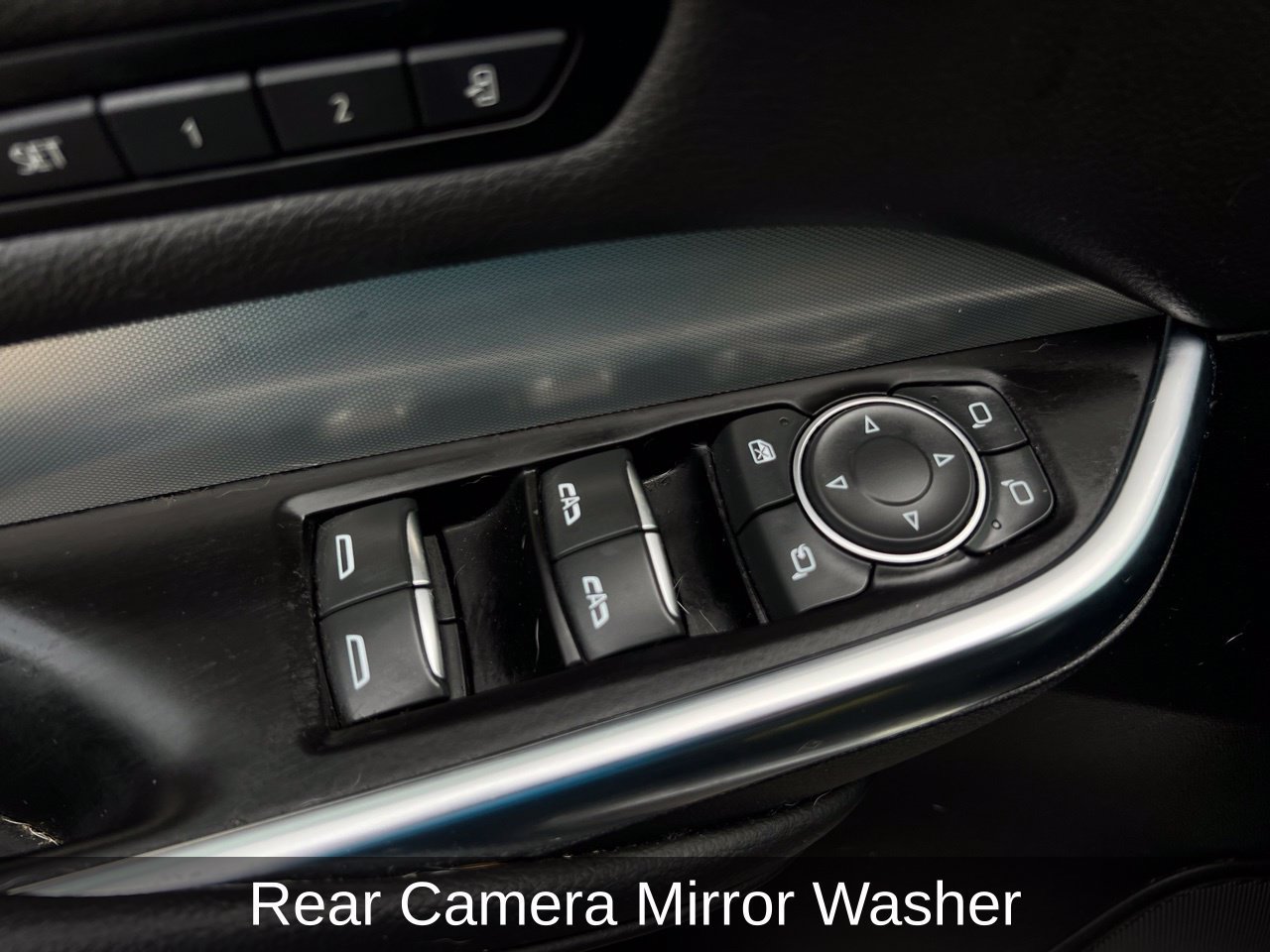 Used 2023 Cadillac XT4 Premium Luxury w/ Technology Package FWD image 12