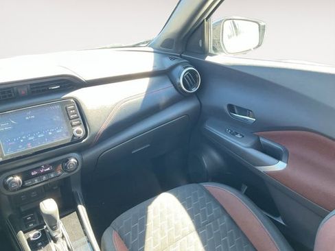 Used 2024 Nissan Kicks SR image 17