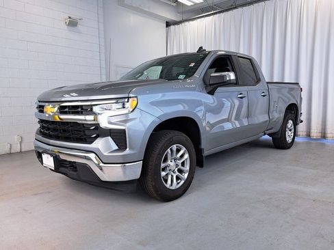 Used 2023 Chevrolet Silverado 1500 LT AWD/4WD image 2