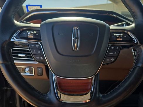 Used 2022 Lincoln Navigator Reserve image 31