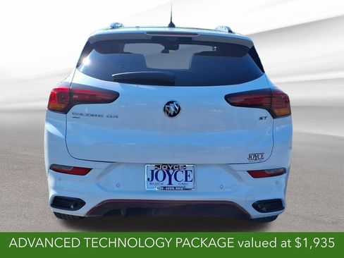 Certified 2020 Buick Encore GX Essence w/ Experience Buick Package AWD/4WD image 5