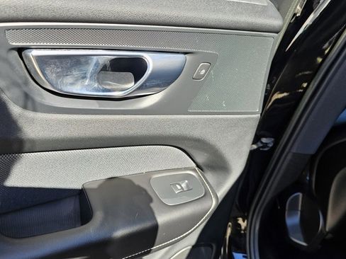 Certified 2022 Volvo XC60 B6 R-Design w/ Climate Package image 15