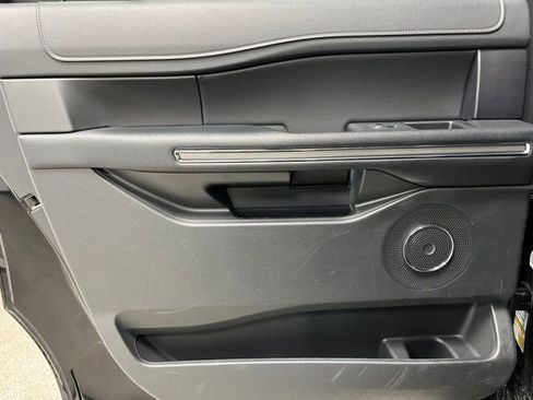 Used 2024 Ford Expedition Max XLT image 44