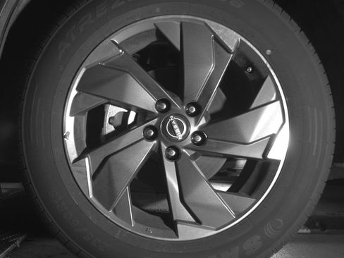 Used 2025 Nissan Rogue SV image 12