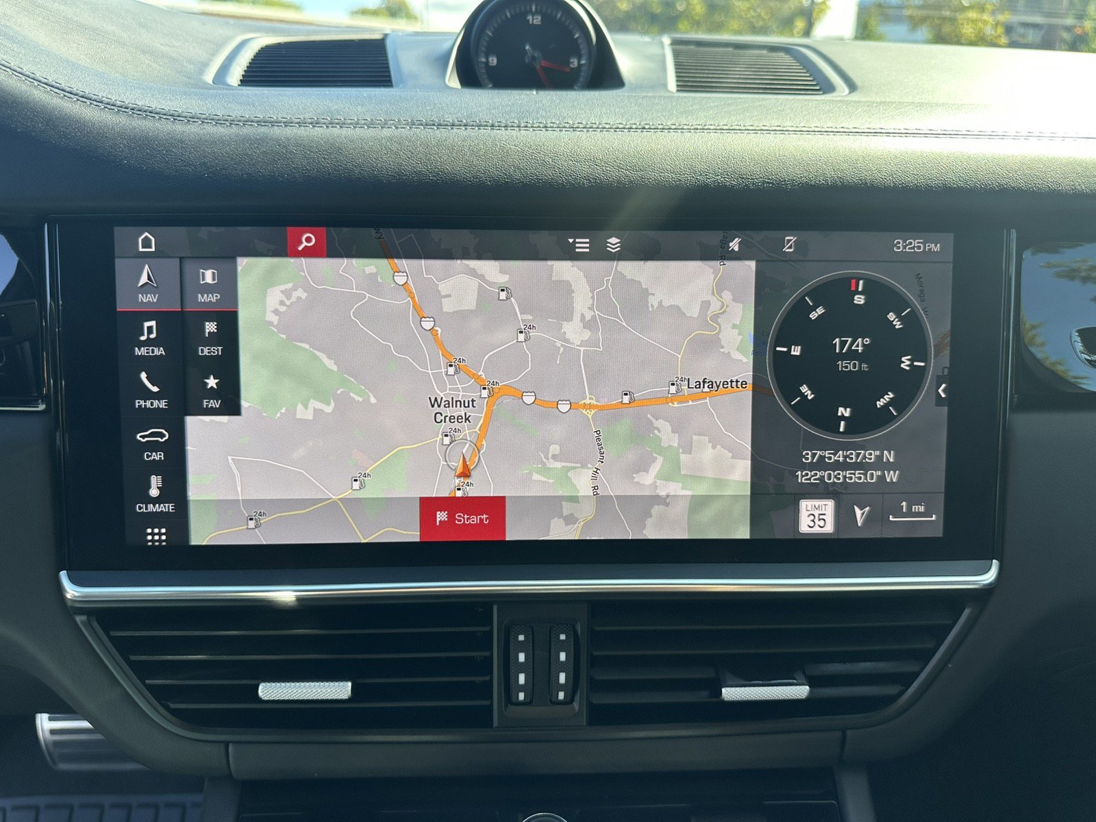 Used 2019 Porsche Cayenne Turbo AWD/4WD image 25