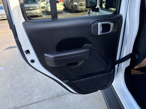Used 2021 Jeep Wrangler Unlimited Sport image 30