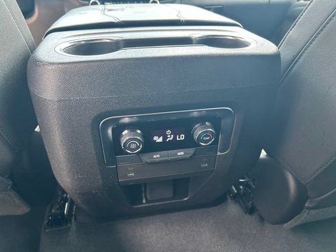 Used 2025 Chevrolet Tahoe LT RWD image 25