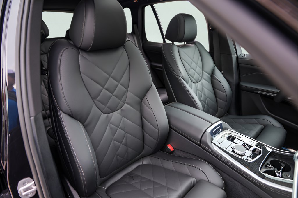 Used 2026 BMW X5 sDrive40i w/ M Sport Package RWD image 30