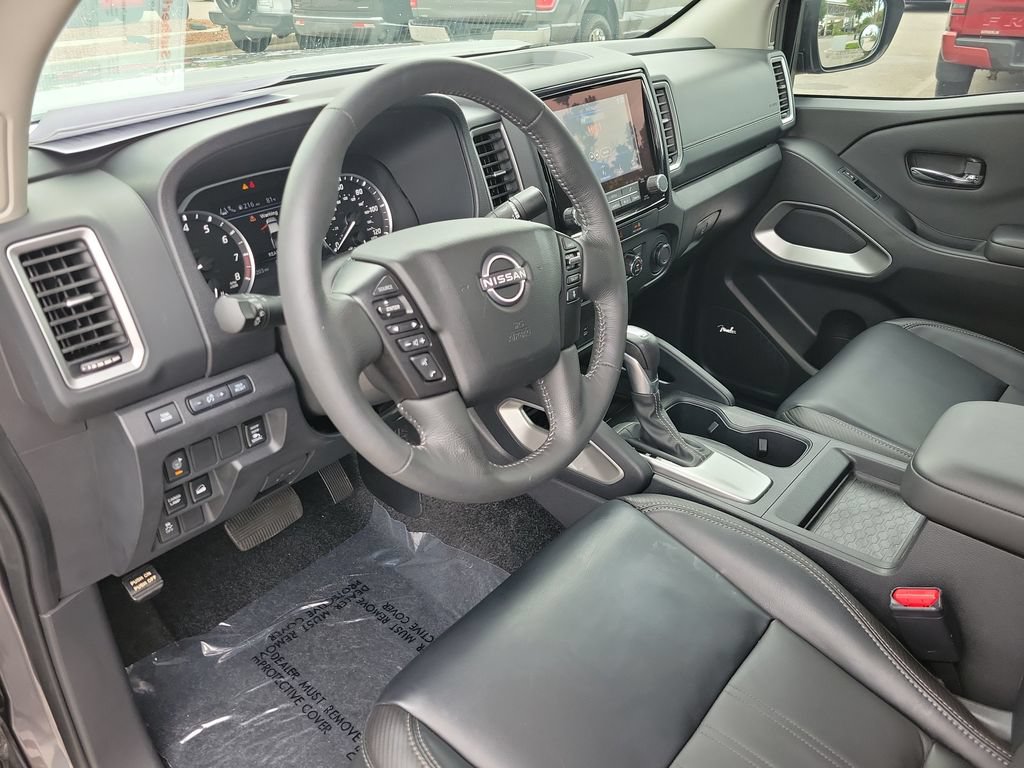 Certified 2024 Nissan Frontier SL w/ Technology Package AWD/4WD image 14