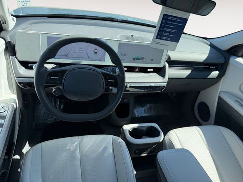 Certified 2023 Hyundai Ioniq 5 SEL w/ Cargo Package image 15