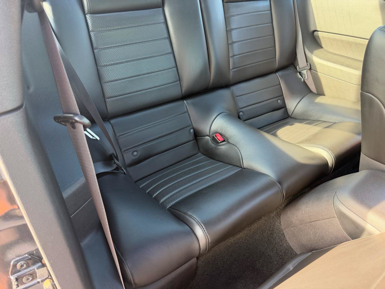 Used 2007 Ford Mustang GT RWD image 32