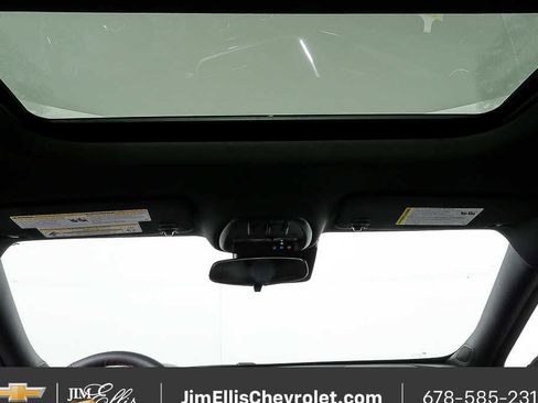 New 2026 Chevrolet Trax RS w/ Sunroof Package image 18