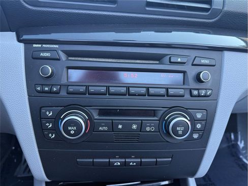 Used 2008 BMW 135i Convertible image 17