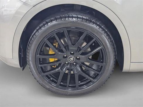 Used 2022 Maserati Levante GT AWD/4WD image 25