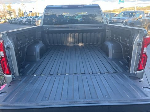 Used 2023 Chevrolet Silverado 1500 LT Trail Boss image 7