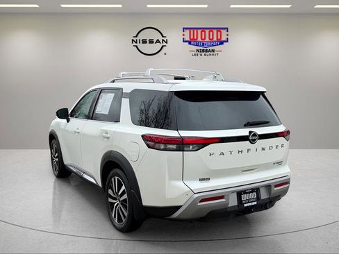 Used 2024 Nissan Pathfinder Platinum w/ Cargo Package image 7