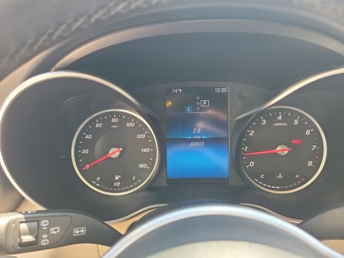 Used 2020 Mercedes-Benz GLC 300 w/ Premium Package image 25