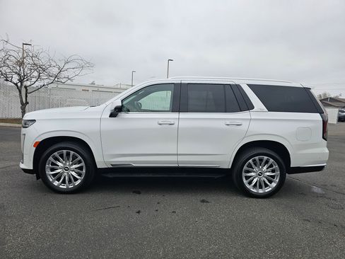 Used 2023 Cadillac Escalade Premium Luxury w/ Performance Package image 35