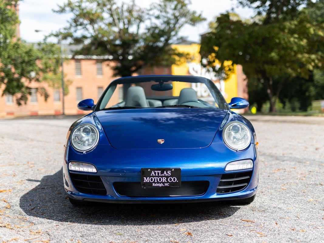 Used 2009 Porsche 911 Carrera RWD image 4