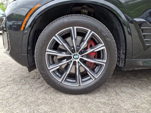 Certified 2024 BMW X5 xDrive40i w/ M Sport Package AWD/4WD image 8