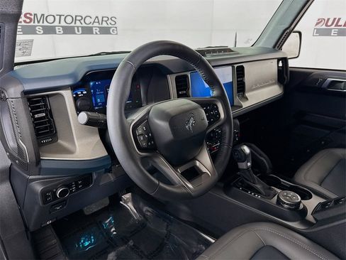 Used 2024 Ford Bronco Outer Banks w/ Sasquatch Package image 9