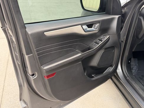 Used 2021 Ford Escape SEL FWD image 19